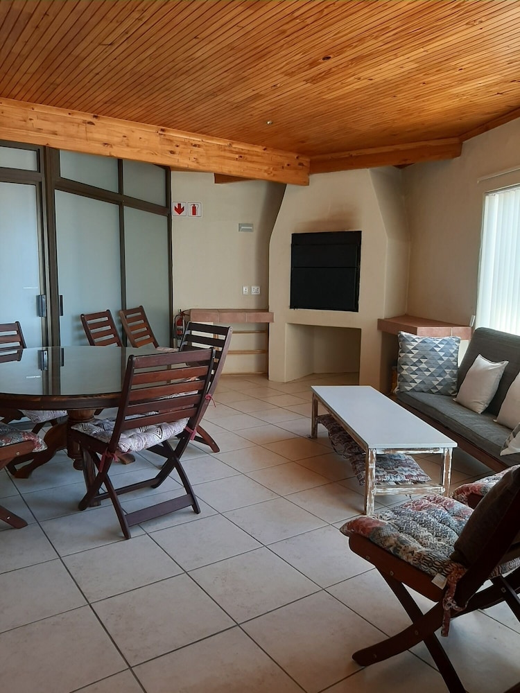 Hermanus Heights Villa 17/26