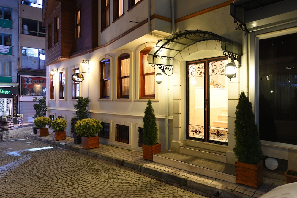 Elyka Hotel 4/28