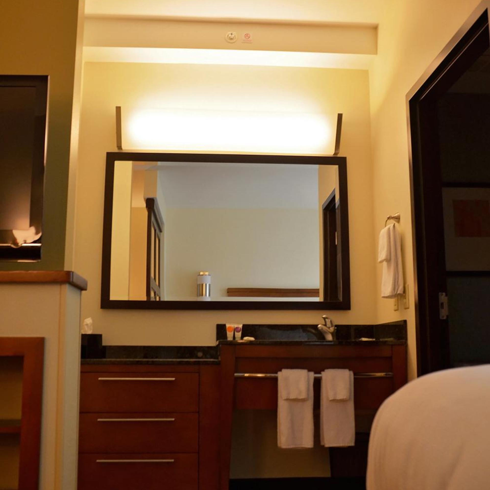 غرفة بسريرين كوين مع أريكة لذوي الإعاقة، Hyatt Place North Charleston 2/2
