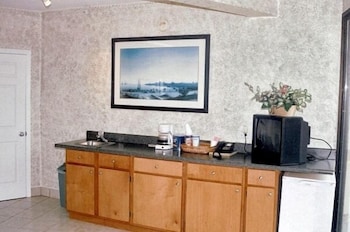 Express Inn Suites 9/52