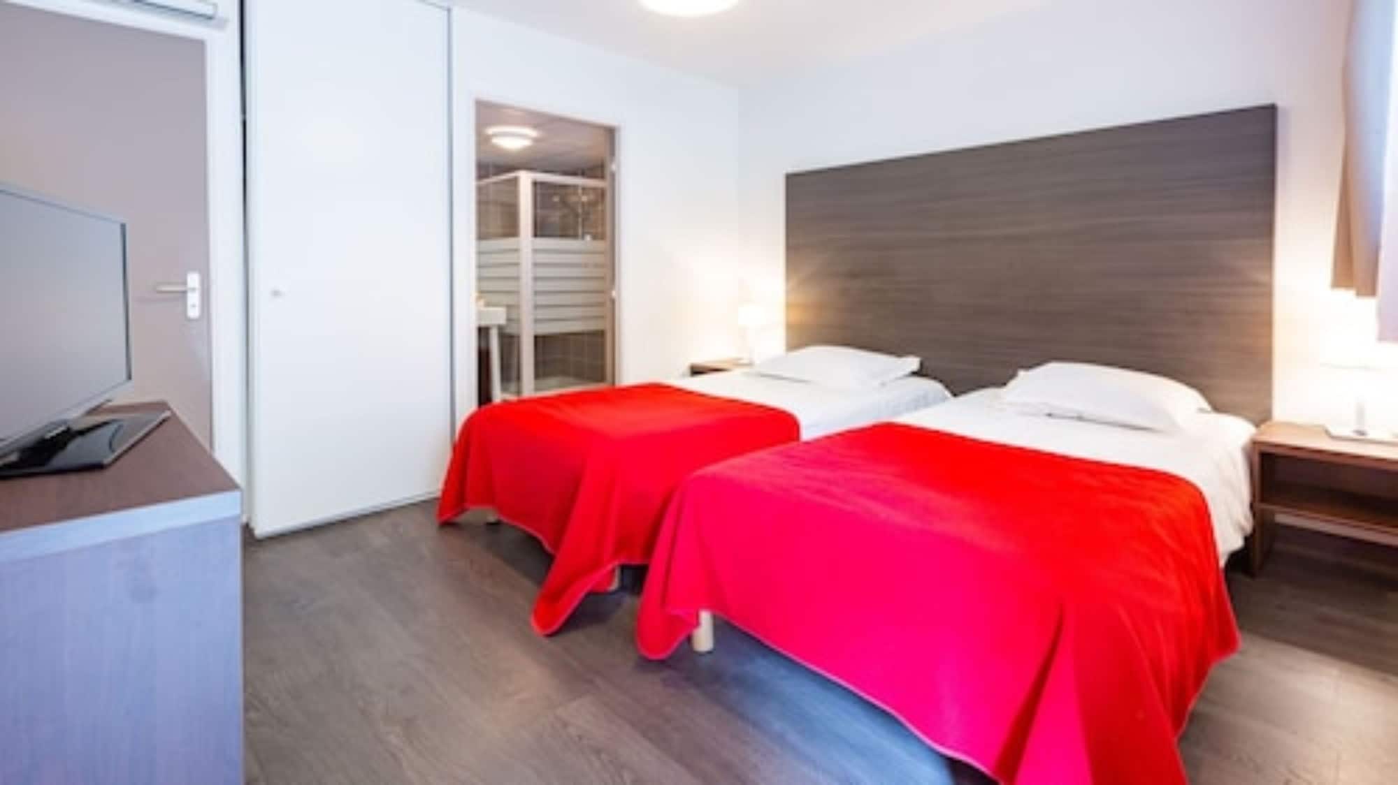 2 Rooms, Apartment, Twin Beds, Park View, Sofa