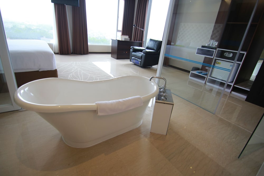 GRAND TEBU HOTEL 27/52
