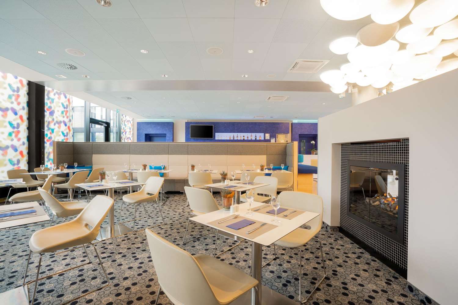 restaurant cafeteria