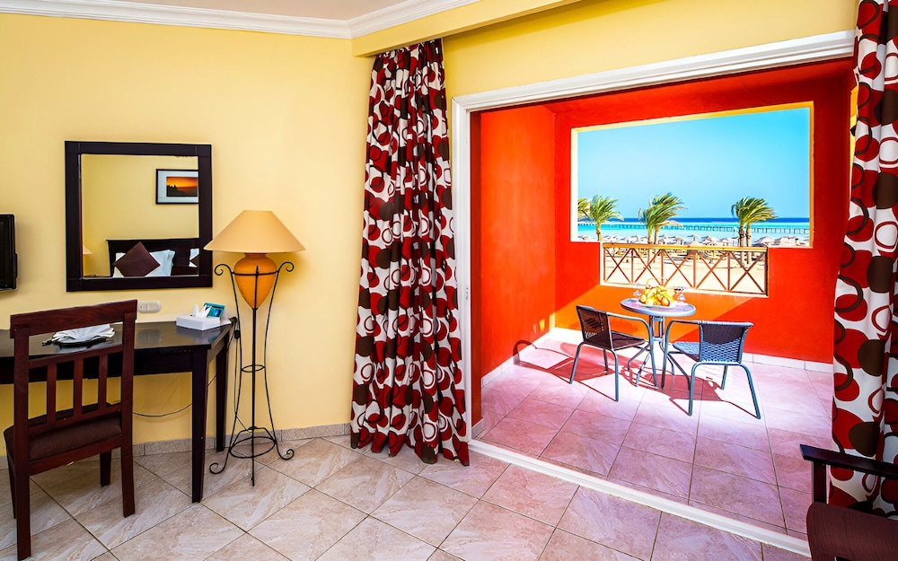 Casa Mare Resort 60/73