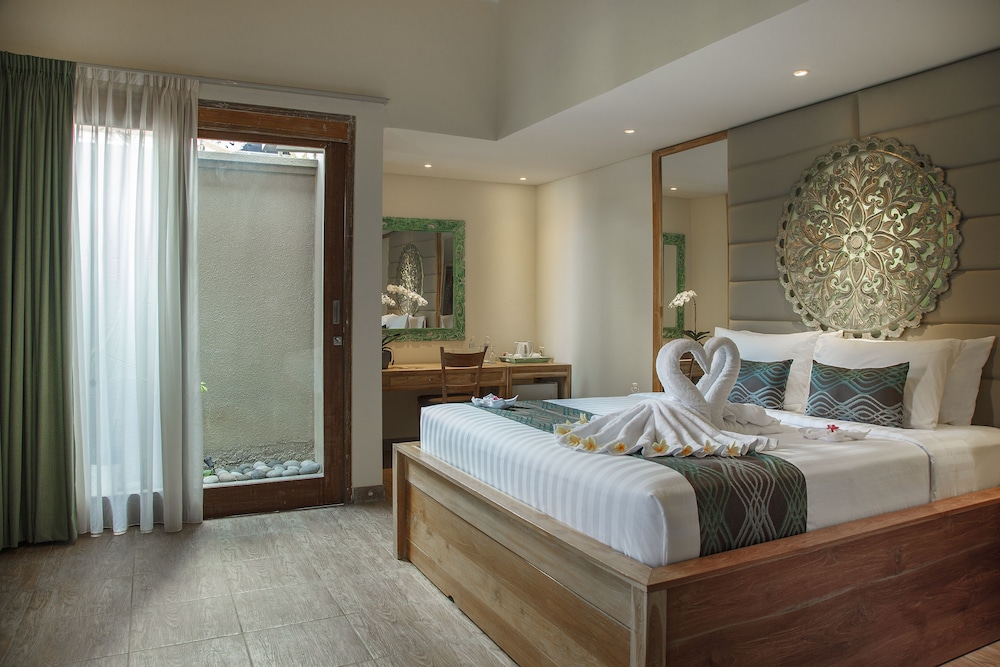 Lagoon Villa