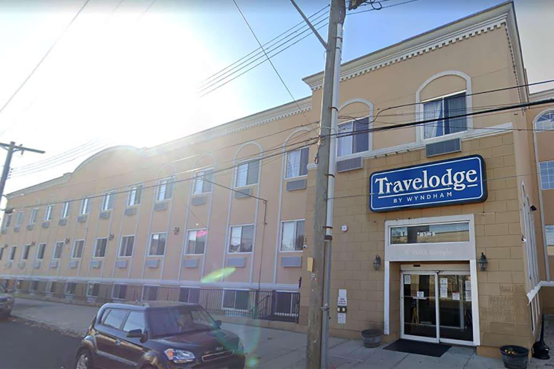 Travelodge by Wyndham Ozone Park 1/19