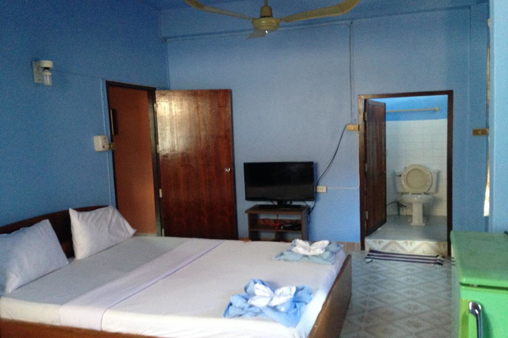 Standard, Double Bed, Baan Natcha 2/5