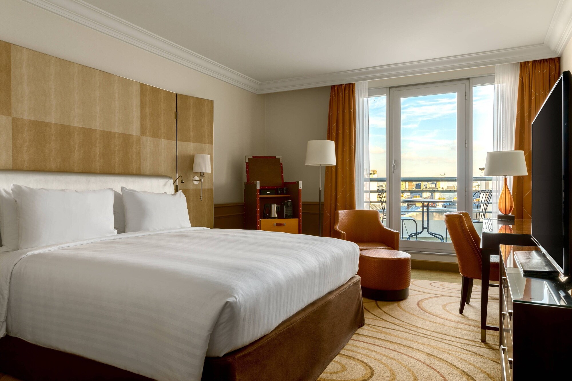 ROOM, KING BED, CITY VIEW, TERRACE