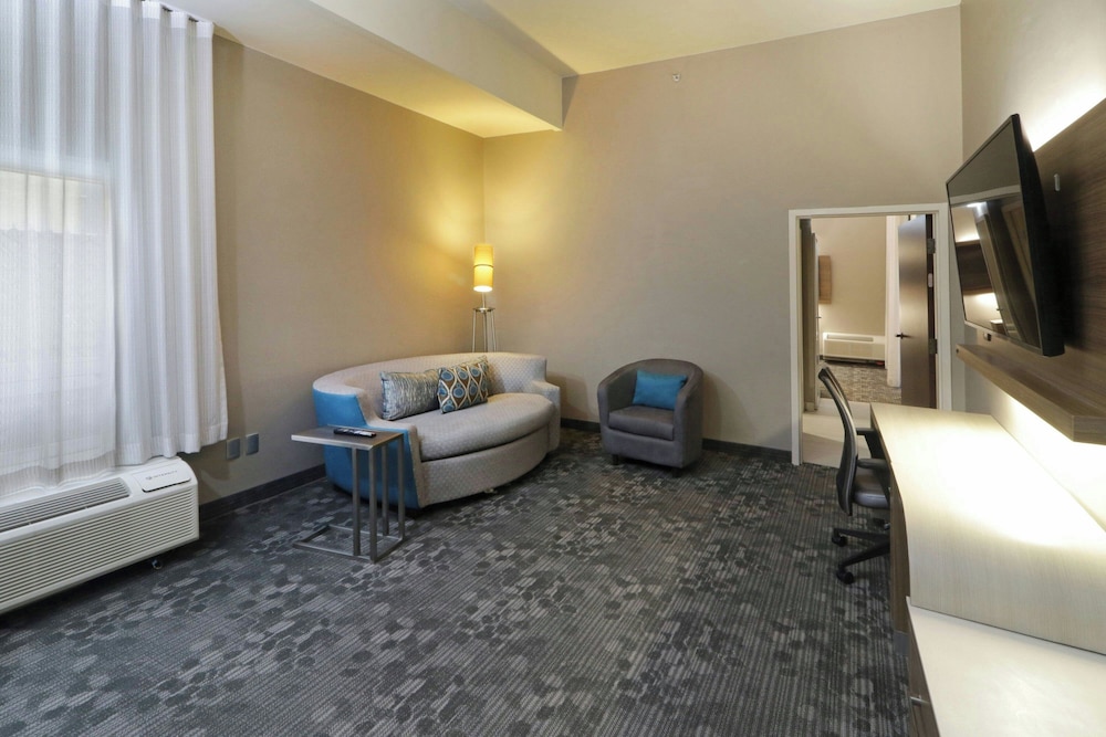 Courtyard By Marriott Monterrey Airport 16/50