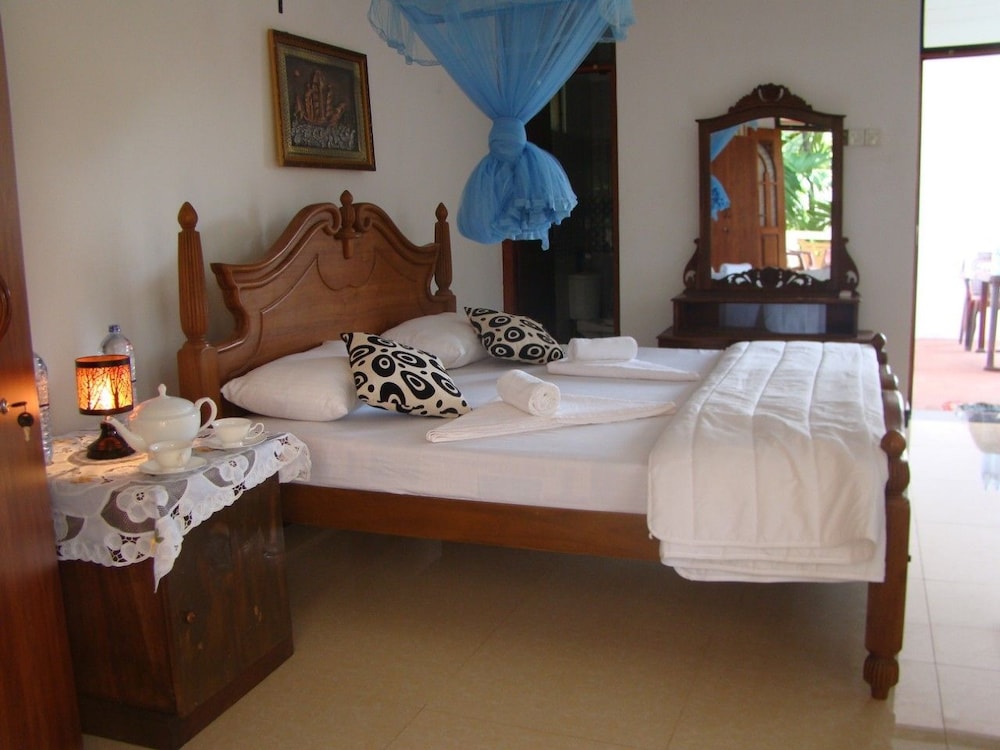 Bentota Dilu Villa 4/21