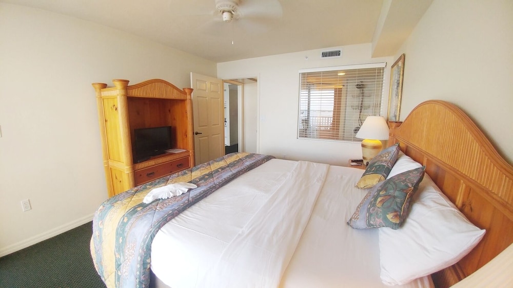 Lover's Key Resort by Check-In Vacation Rentals 28/70