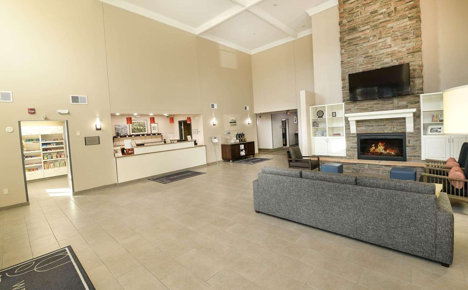 Country Inn and Suites by Radisson, Grand Forks, ND 13/15