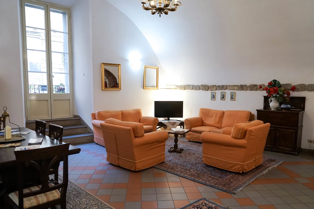 Piccolo Hotel Etruria 54/69