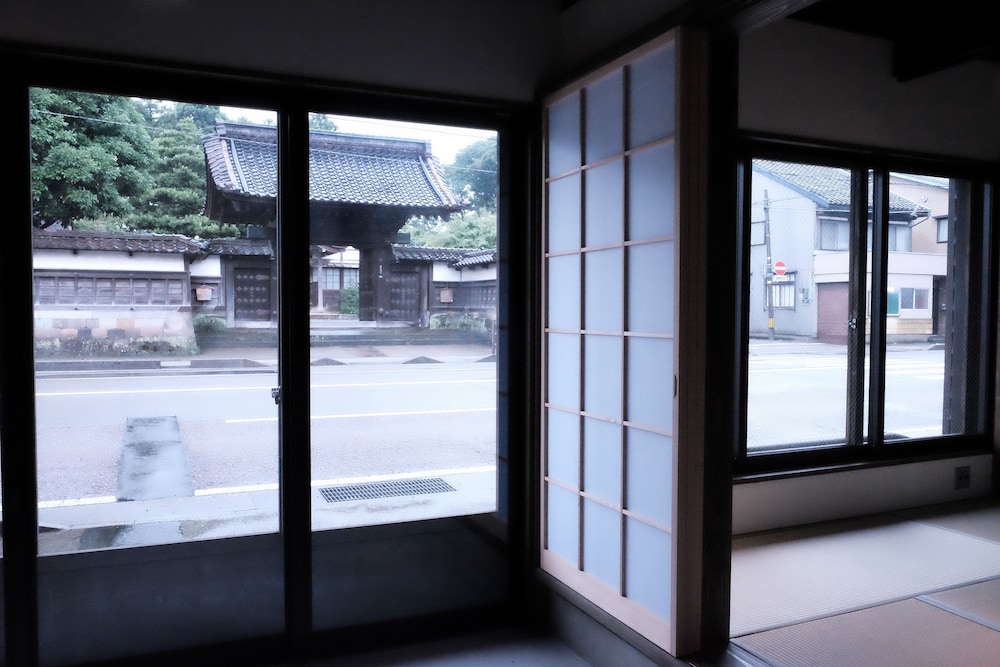 Teramachiya Fushinan 16/30