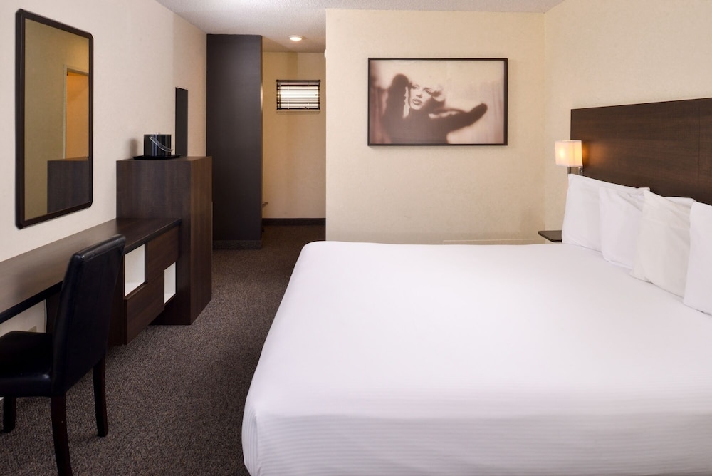 غرفة قياسية بسرير كينج، Steam Plant Hotel 2/5