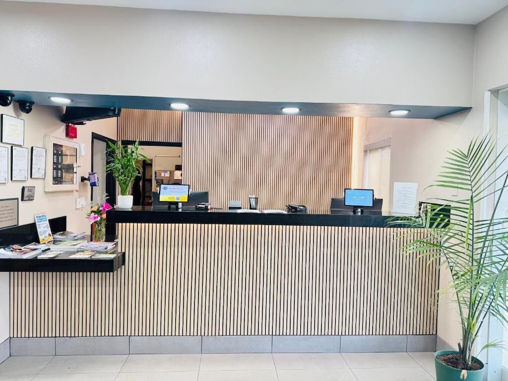 Country Inn & Suites by Radisson, Bismarck-Mandan 6/47