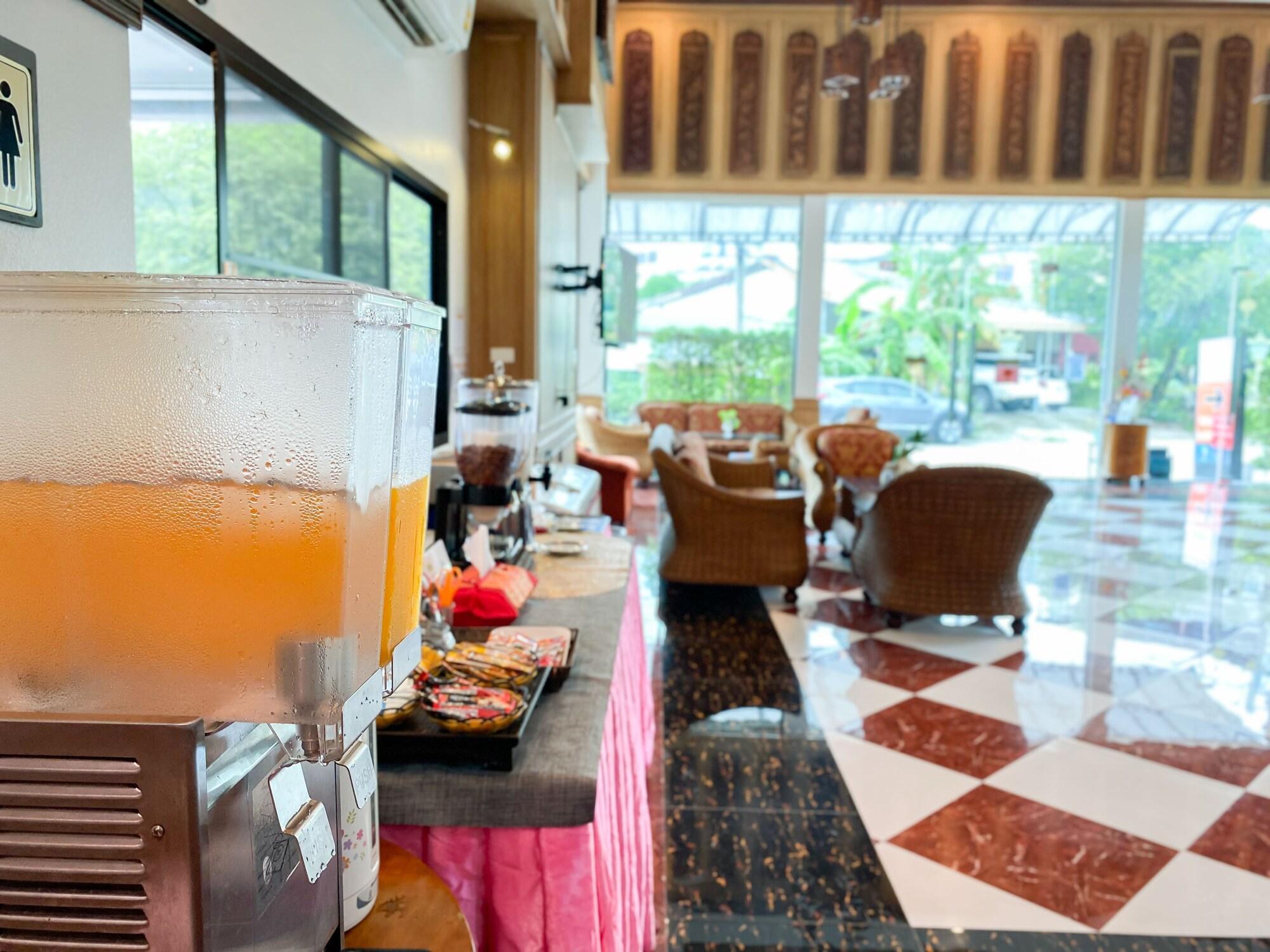 East Inn 15 Hotel Rayong (SHA Certified) 38/50