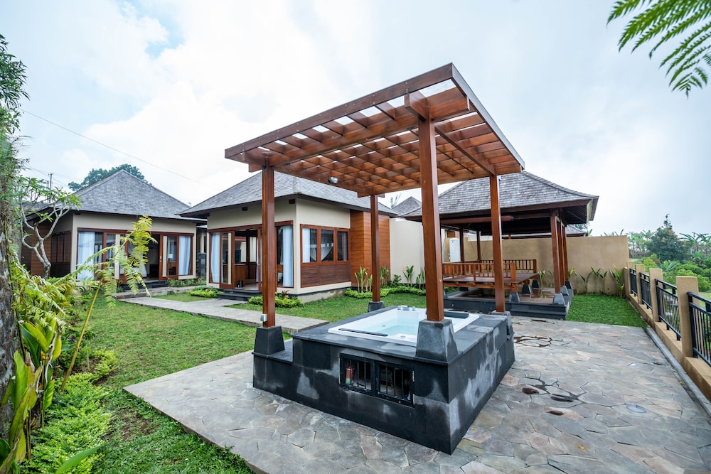 Shankara Munduk Bali 6/47