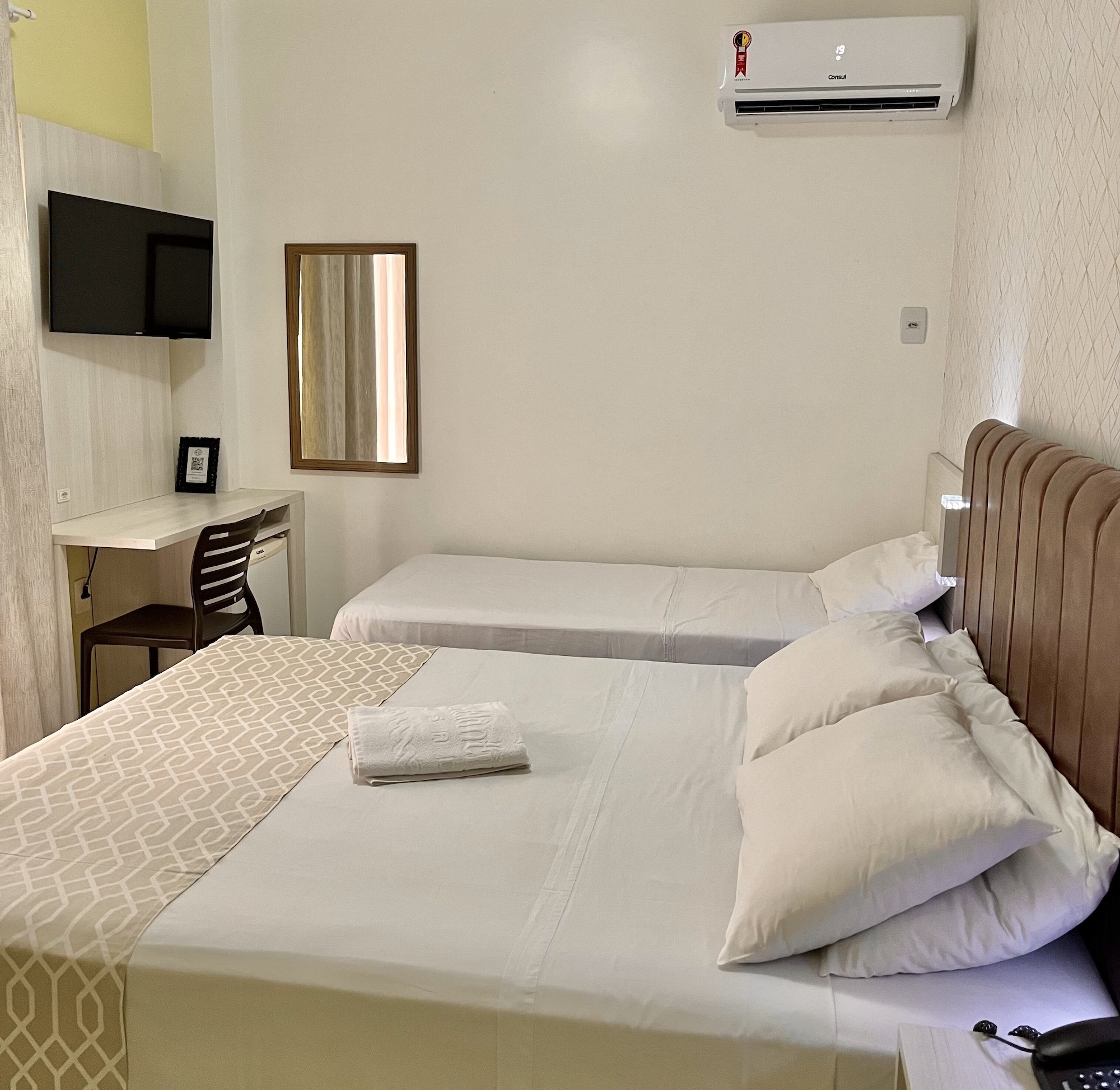 غرفة كومفورت بسرير كوين وسرير فردي وسرير كوين، Pousada Villa Atlantica 5/8