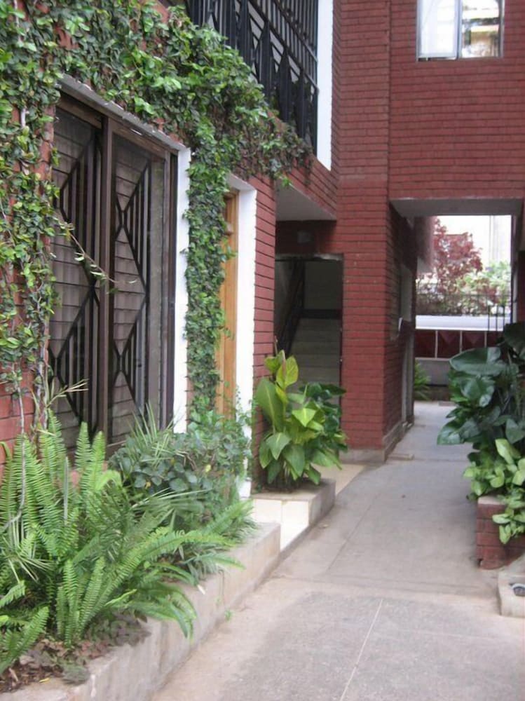 Samra Court 37/40