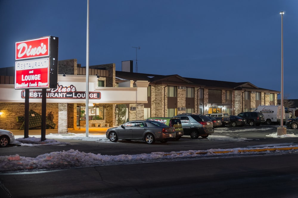 The Ridge Hotel Portage 1/43