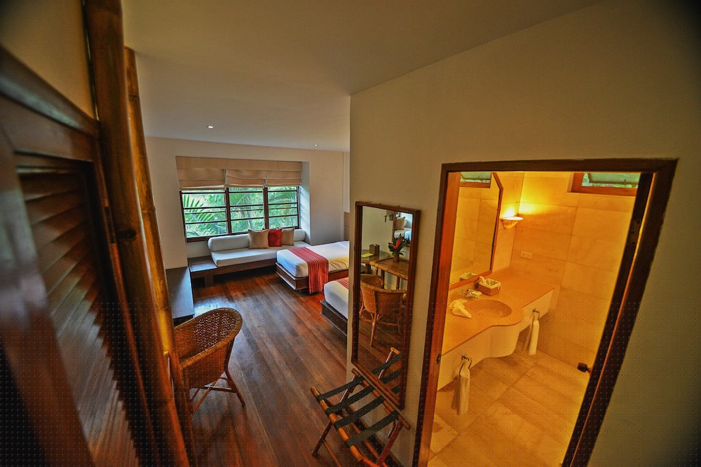 Pearl Farm Beach Resort 43/75