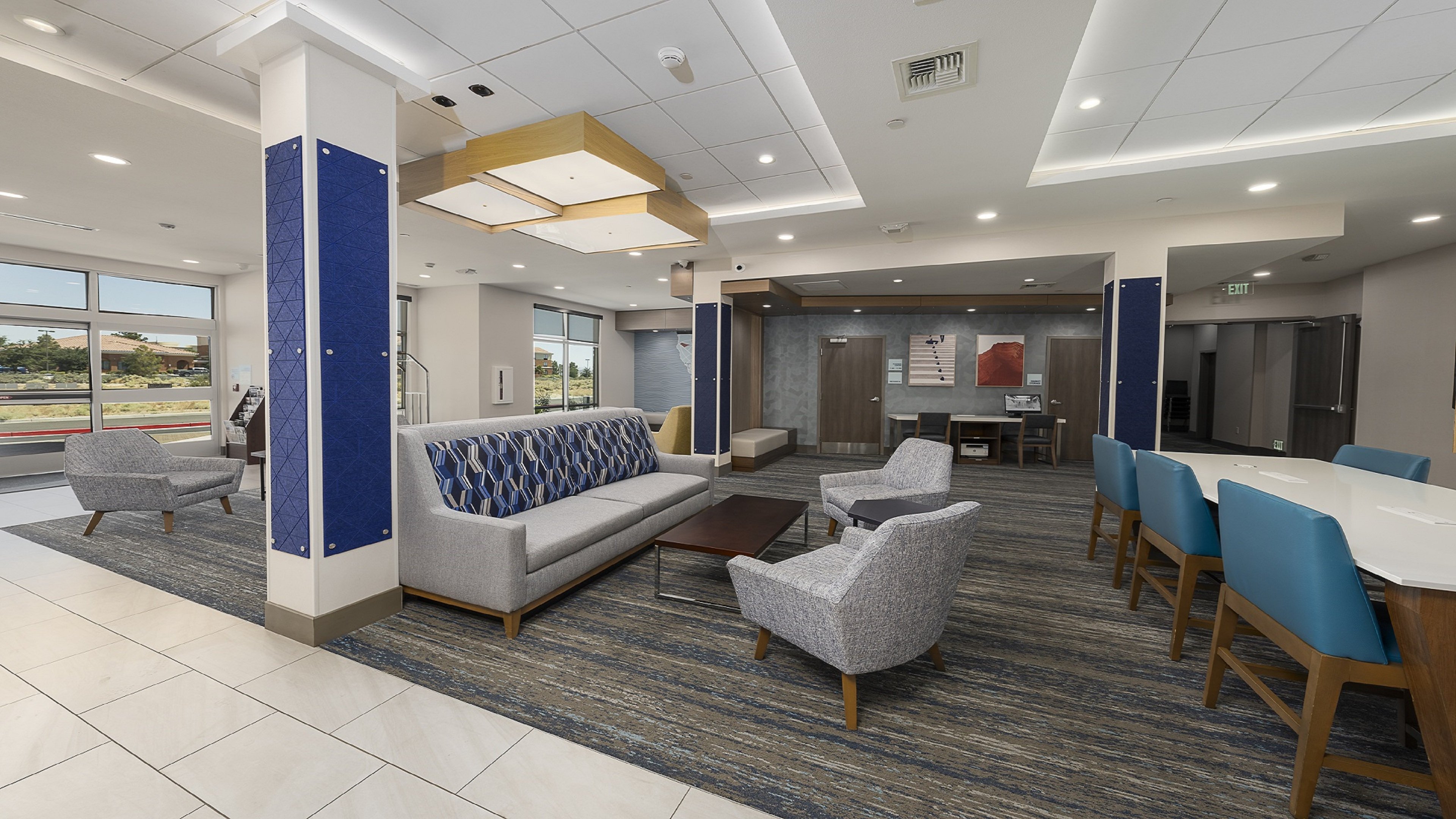 Holiday Inn Express & Suites - Ridgecrest - China Lake, an IHG Hotel 16/34