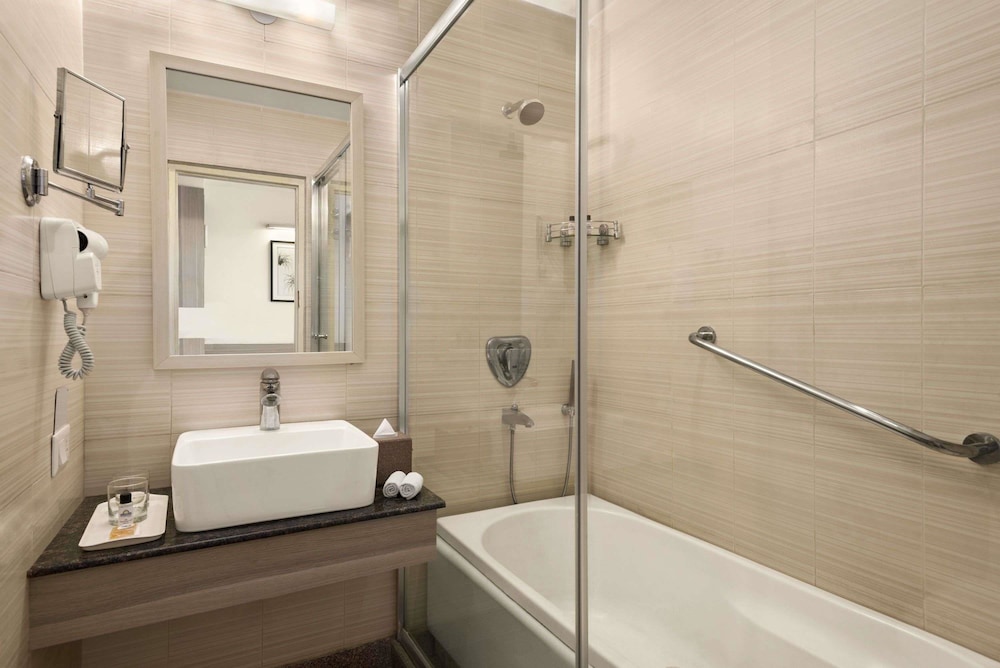 Days Hotel Neemrana Jaipur Highway 8/43