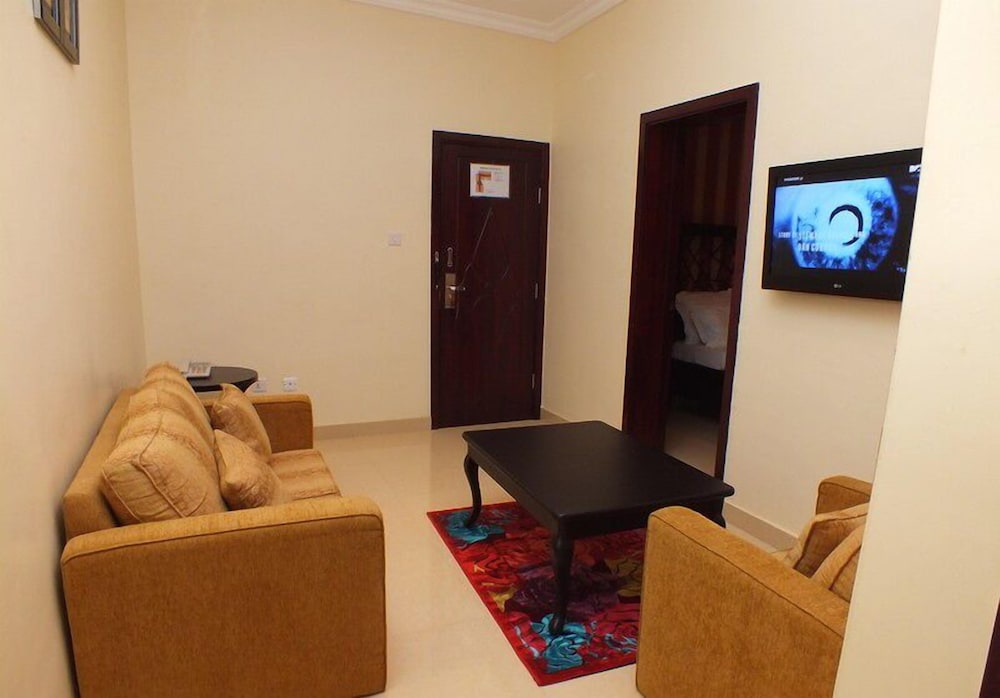 Ellis Suites Limited 20/28