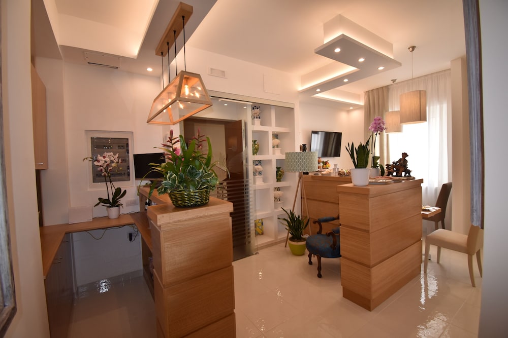 Melody Sorrento Suites 5/44