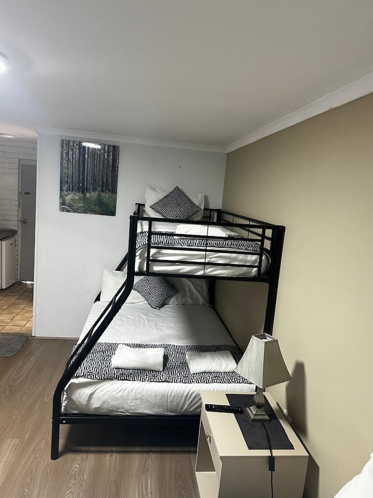 Albury Garden Court Motel 31/50