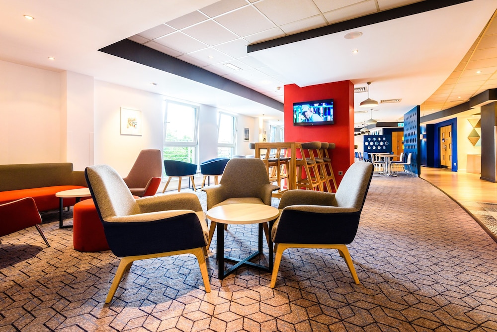 Holiday Inn Express Portsmouth Gunwharf Quays 36/56