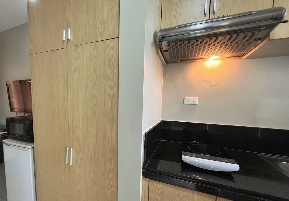 Rumi Apartelle Hotel 24/24