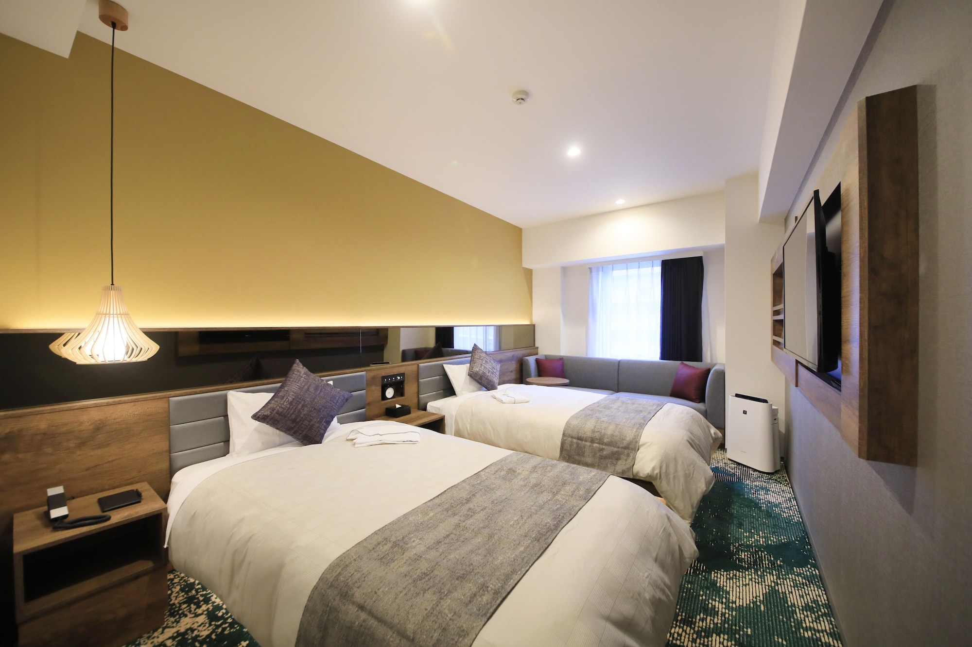 MODERATE, TWIN BEDS