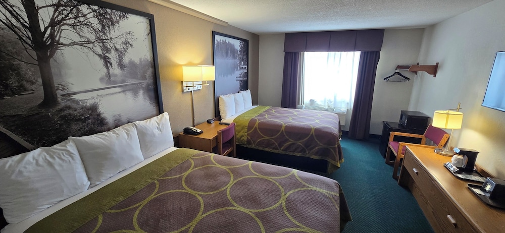 Super 8 By Wyndham Rogers Minnesota 22/42