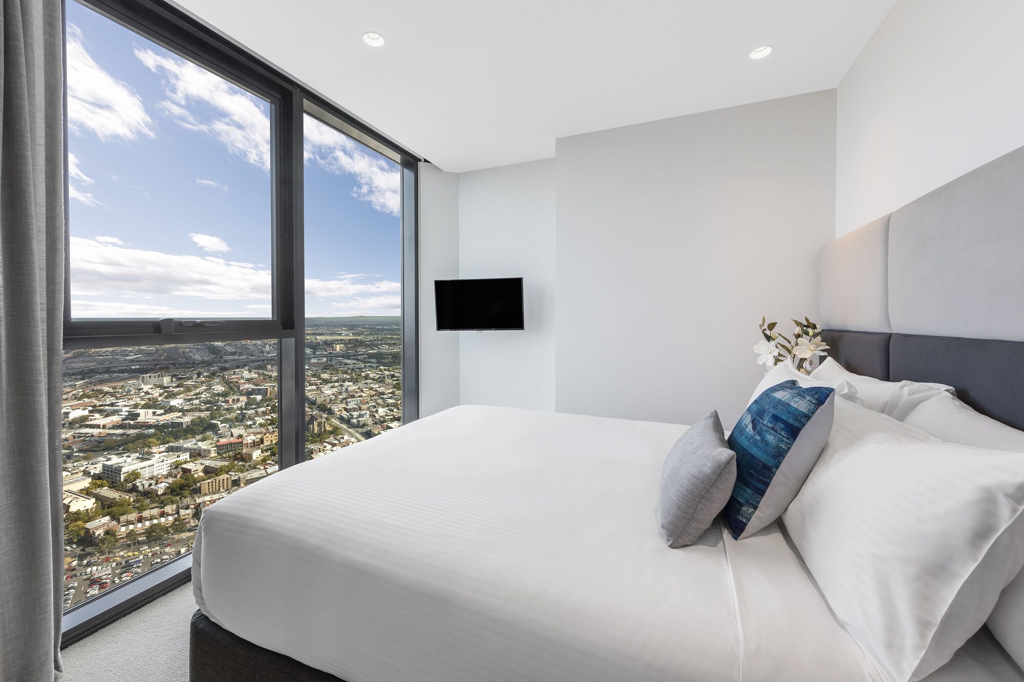 3 BEDROOMS, SKY, APARTMENT