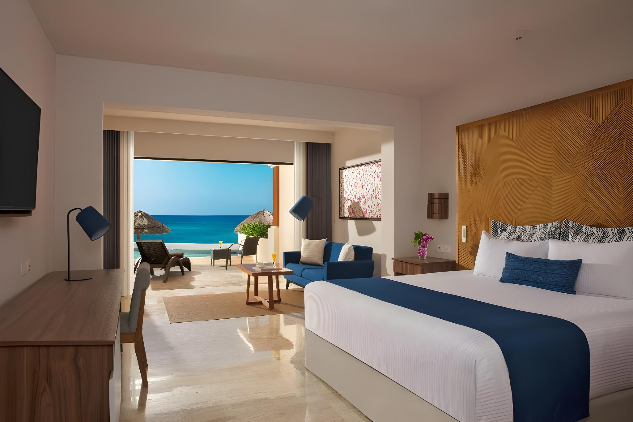 Preferred Club, Swim Out, Junior Suite, Double Bed, Ocean Front