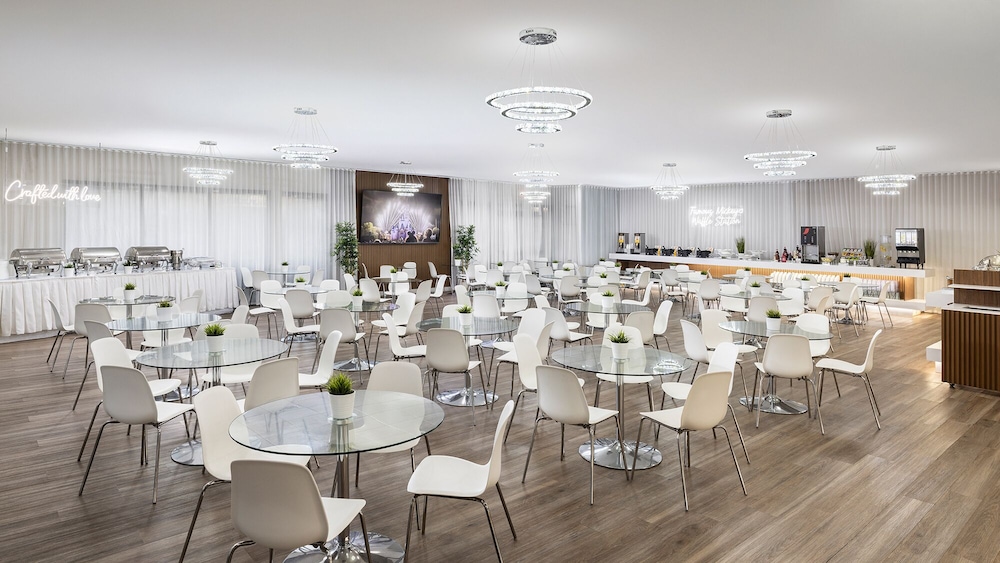Magic Moment Resort & Kids Club, Dazzler Select by Wyndham 52/60