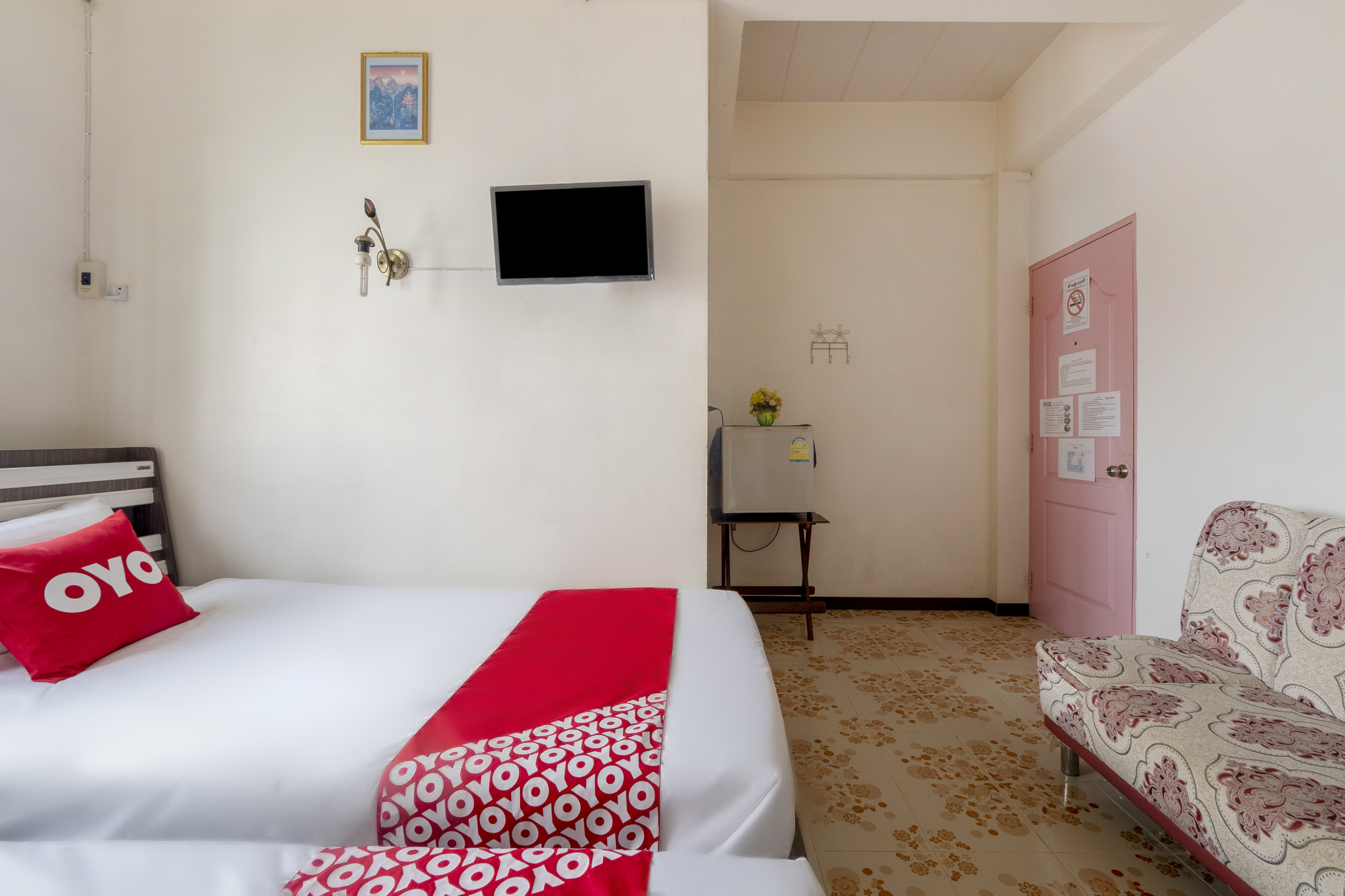 Private, Twin Beds, Shared Wing