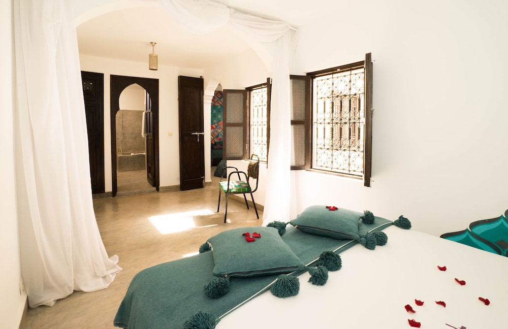 Riad Houdou 47/77