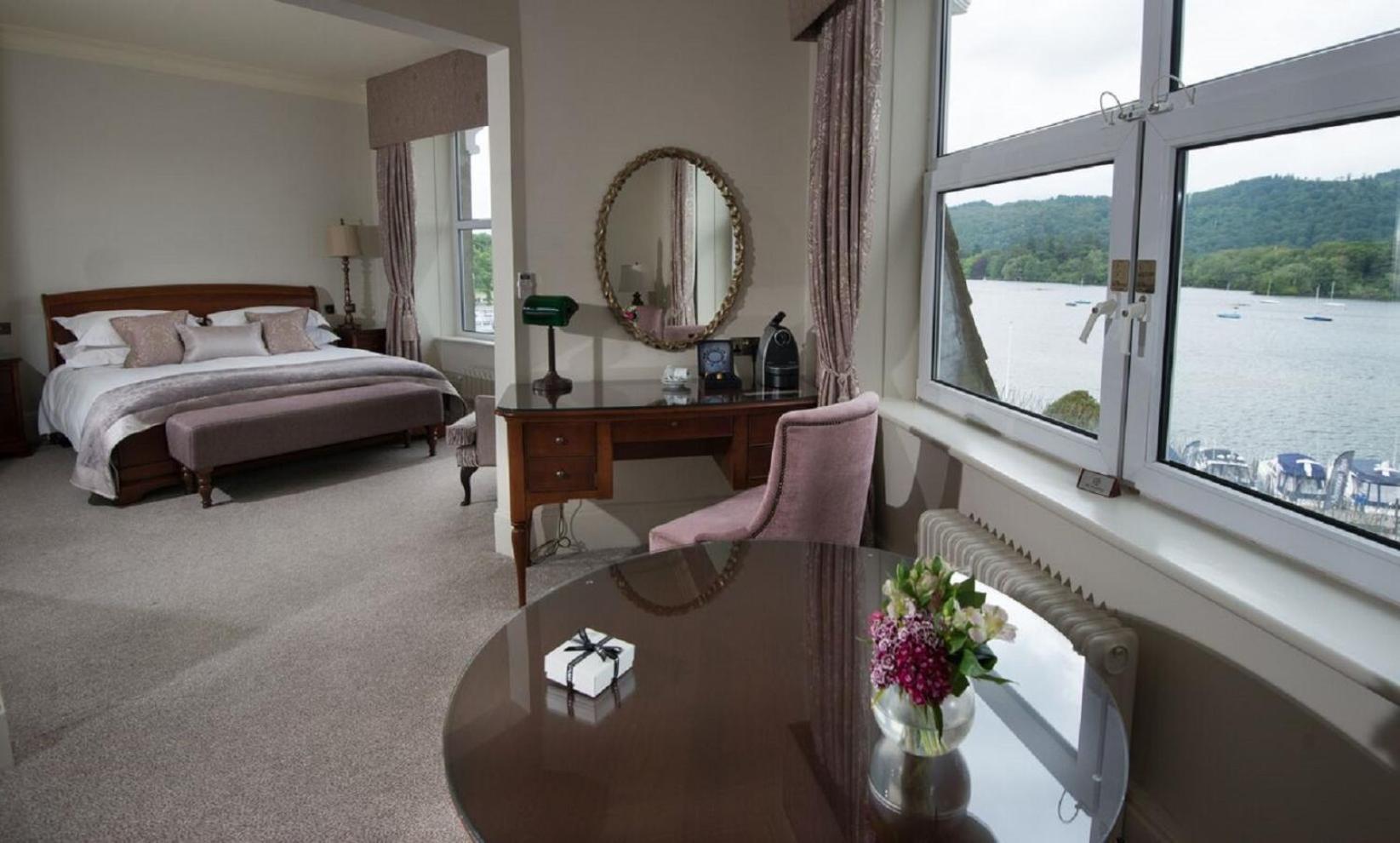 Super, Deluxe, Suite, King Bed