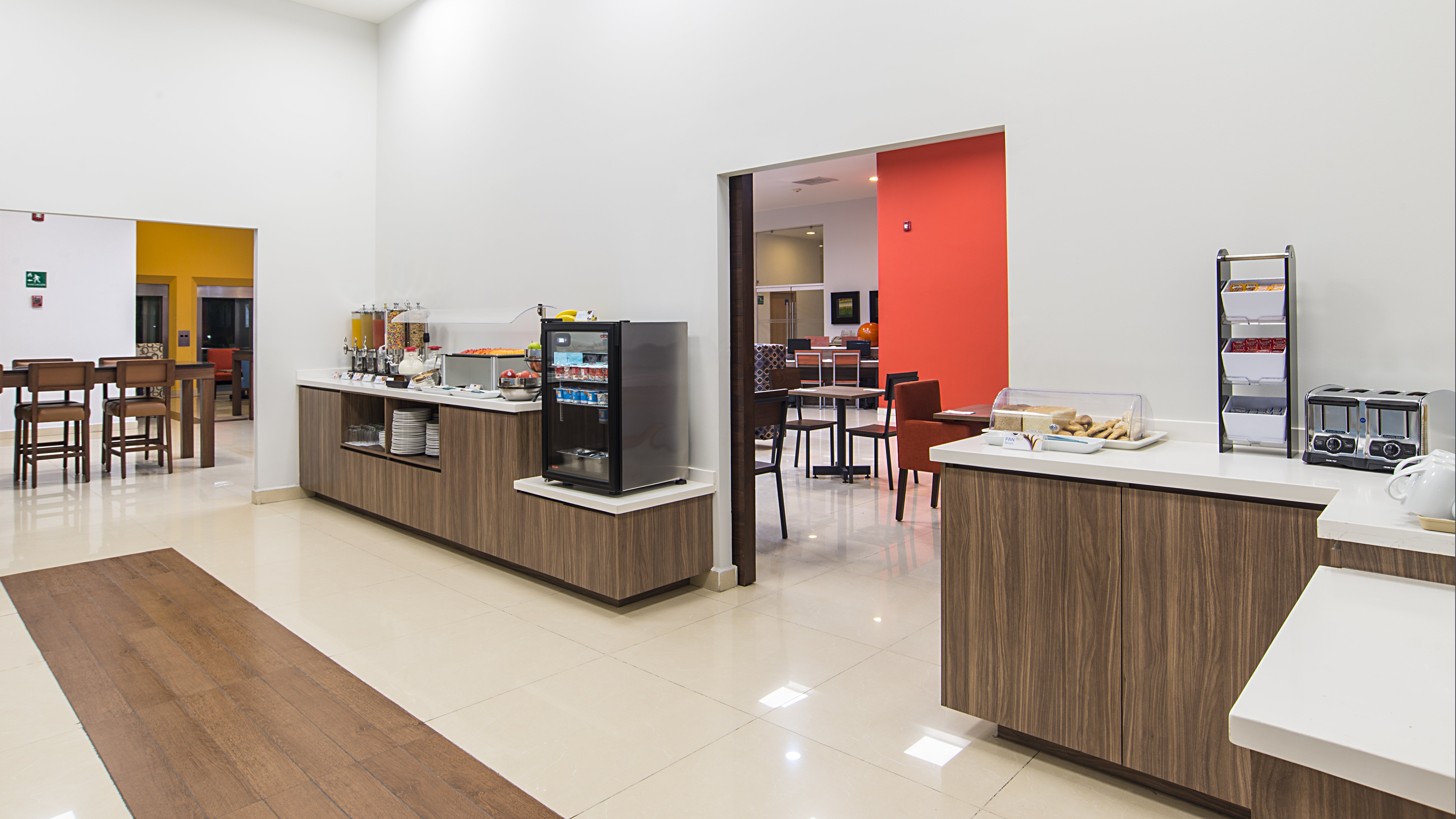 Holiday Inn Express Manzanillo 32/50