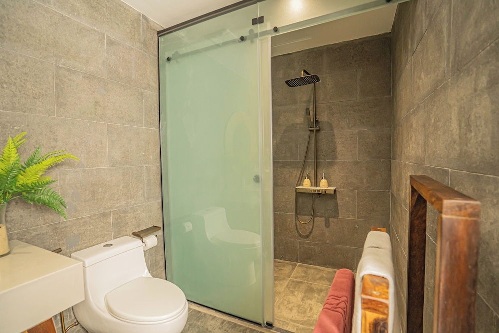The Signature Hotel Nha Trang 48/50
