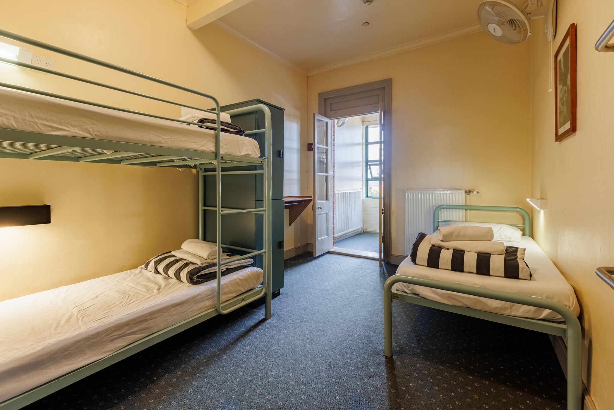Female Dorm, Female Only, 5 Beds