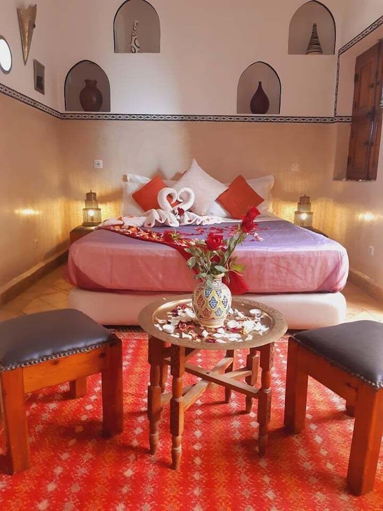 Riad Chalymar 10/39