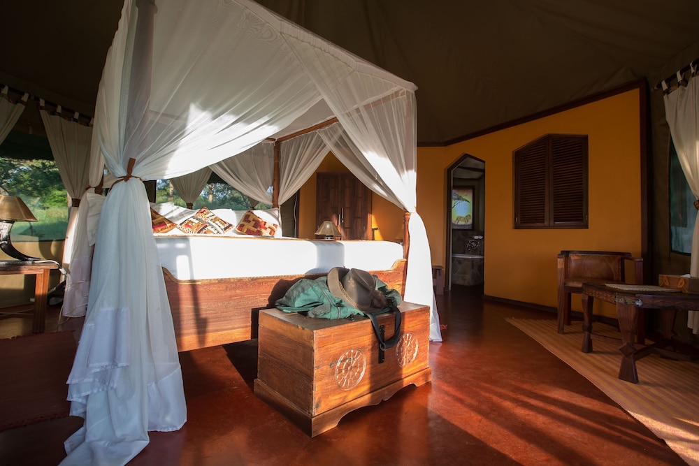 Serengeti Simba Lodge 4/30