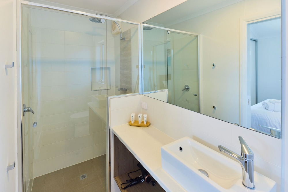 1 Bedroom, Bay, Studio, Apartment, Queen Bed
