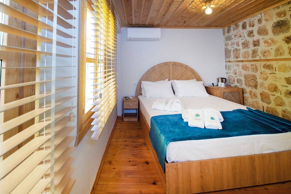 غرفة اقتصادية بسرير مزدوج