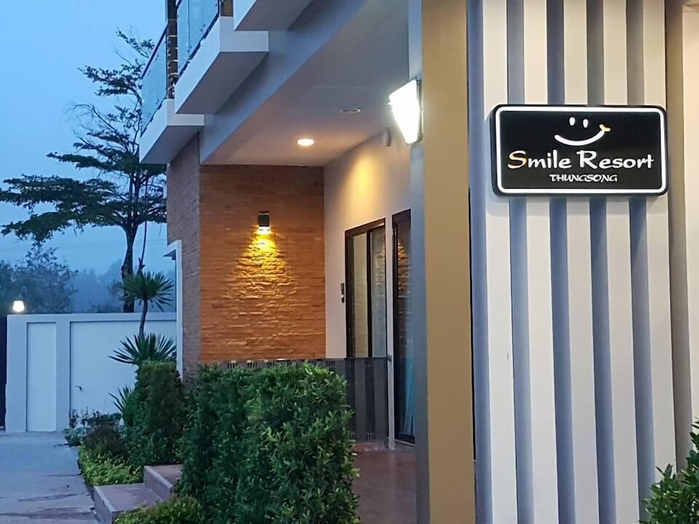 Smile Resort Thungsong 3/46