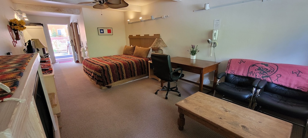 Hot Springs Inn 29/50